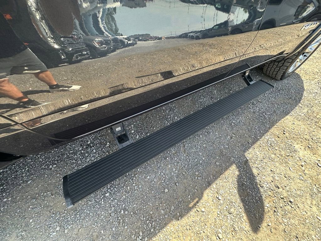 Used 2020 RAM 1500 Laramie w/ Sport Appearance Package AWD/4WD image 22