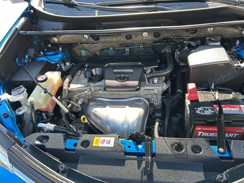 Used 2018 Toyota RAV4 LE w/ All Weather Liner Package image 27
