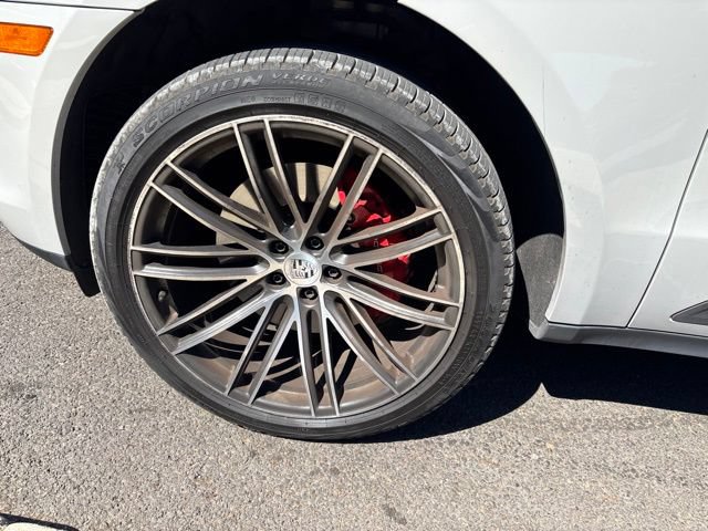 Used 2024 Porsche Macan S AWD/4WD image 13