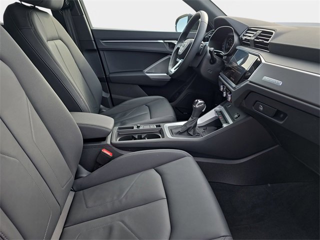 Used 2025 Audi Q3 2.0T Premium Plus w/ Premium Plus Package image 12