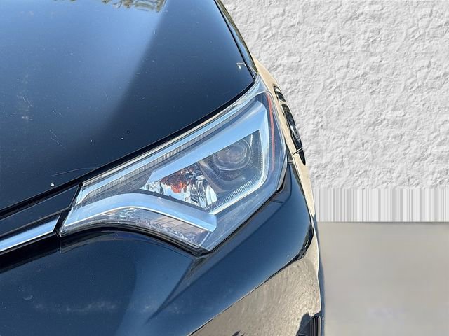 Used 2017 Toyota RAV4 Limited image 9