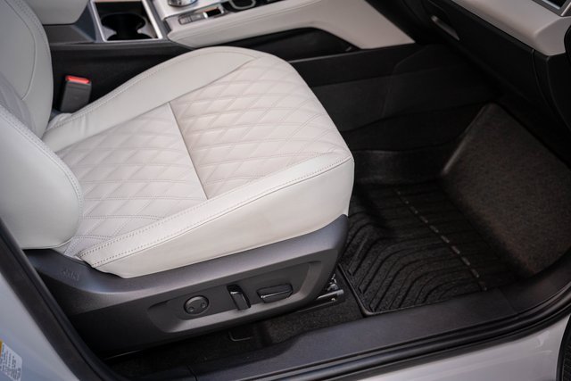 Used 2023 Mitsubishi Outlander SEL image 36