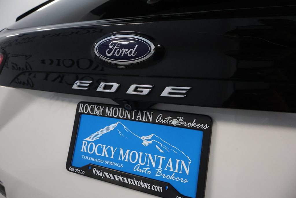 Used 2021 Ford Edge SEL w/ Convenience Package AWD/4WD image 9