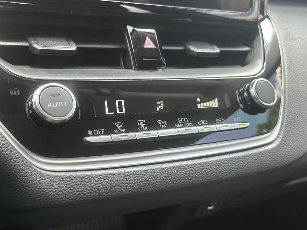 Used 2024 Toyota Corolla LE FWD image 25