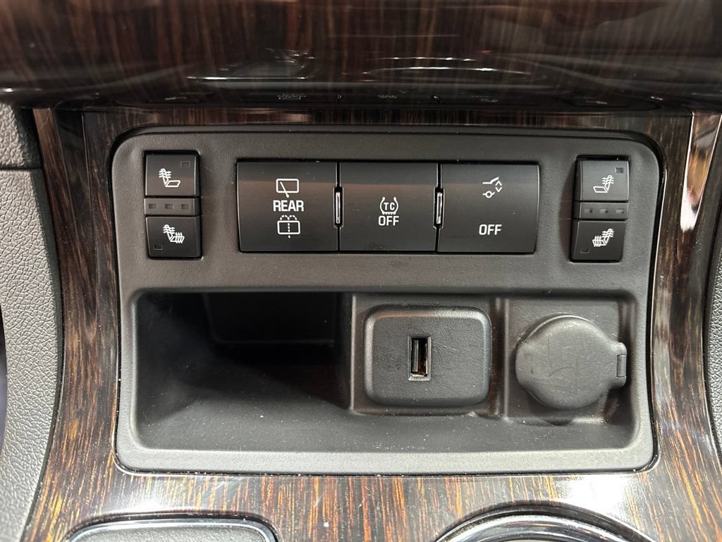 Used 2016 Chevrolet Traverse LT AWD/4WD image 24