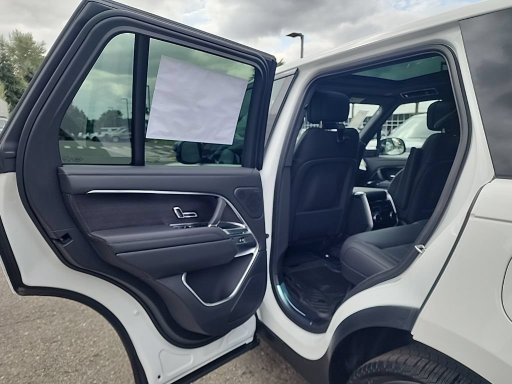 New 2026 Land Rover Range Rover SE AWD/4WD image 15