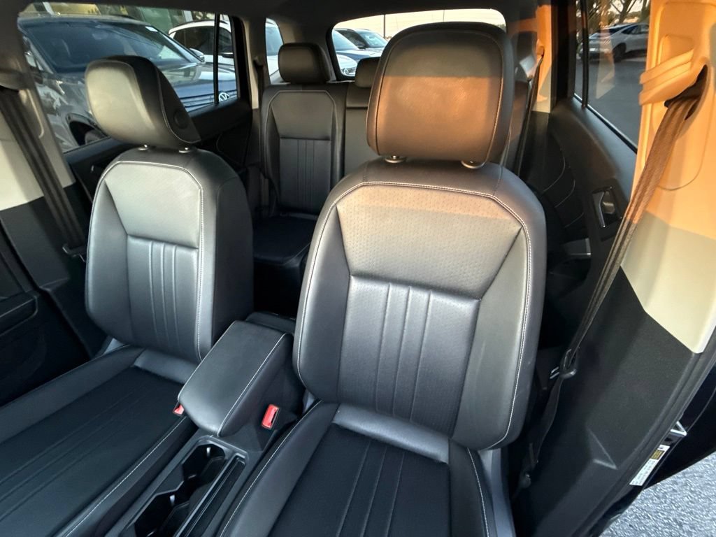 Used 2024 Volkswagen Tiguan SE w/ Panoramic Sunroof Package AWD/4WD image 15
