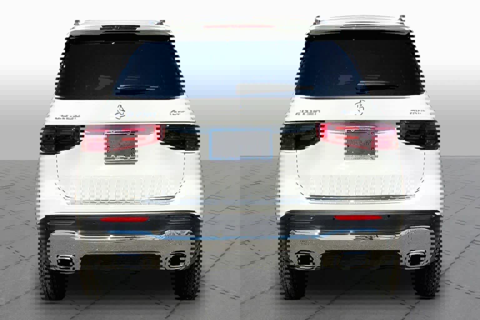 New 2026 Mercedes-Benz GLB 250 4MATIC image 4