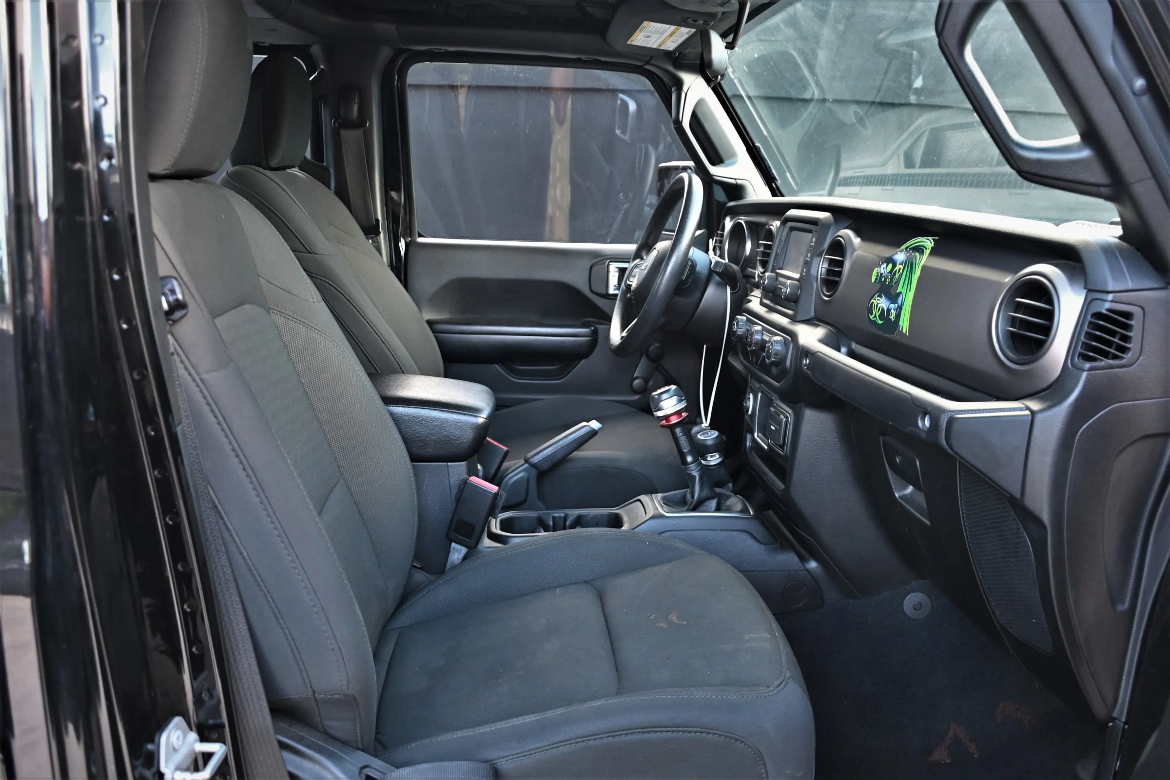 Used 2021 Jeep Gladiator Sport AWD/4WD image 12