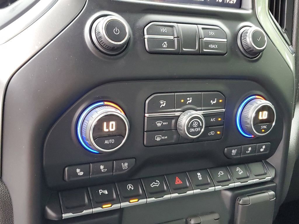 Used 2019 Chevrolet Silverado 1500 LTZ AWD/4WD image 25