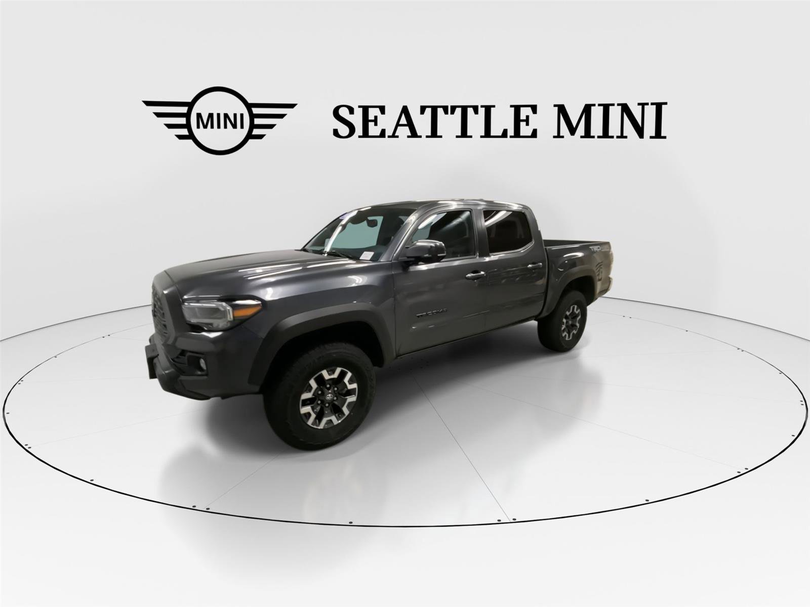 Used 2023 Toyota Tacoma TRD Off-Road w/ Black Out Package (TMS) AWD/4WD image 5