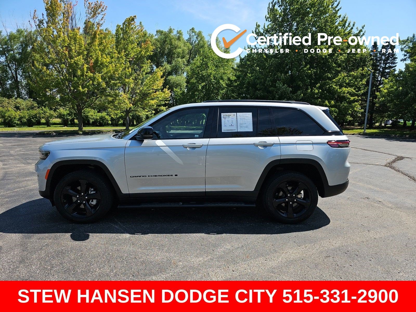 Used 2025 Jeep Grand Cherokee Limited w/ Black Appearance Package