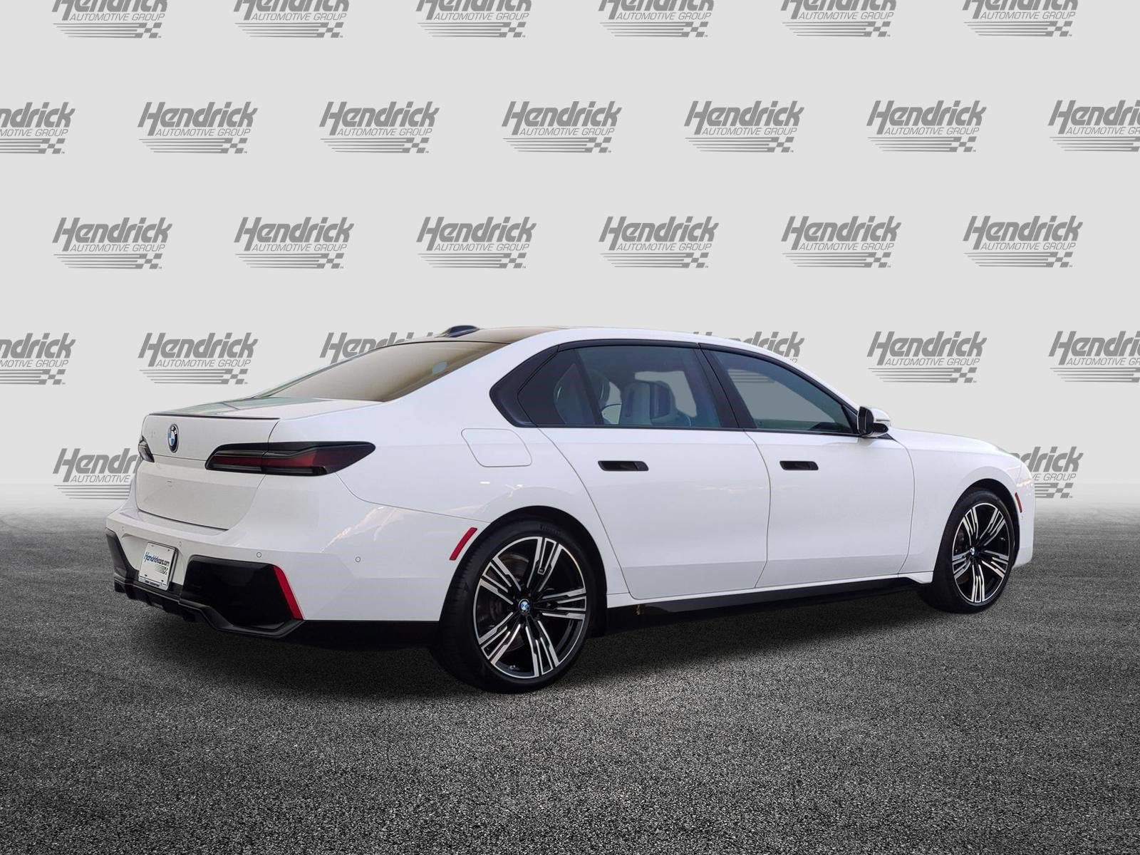 Certified 2024 BMW i7 eDrive50 w/ M Sport Package RWD image 10