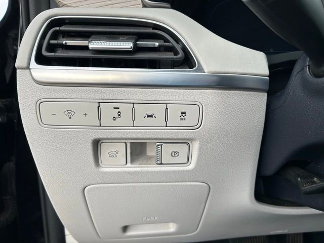 Used 2022 Hyundai Palisade Limited w/ Cargo Package image 14