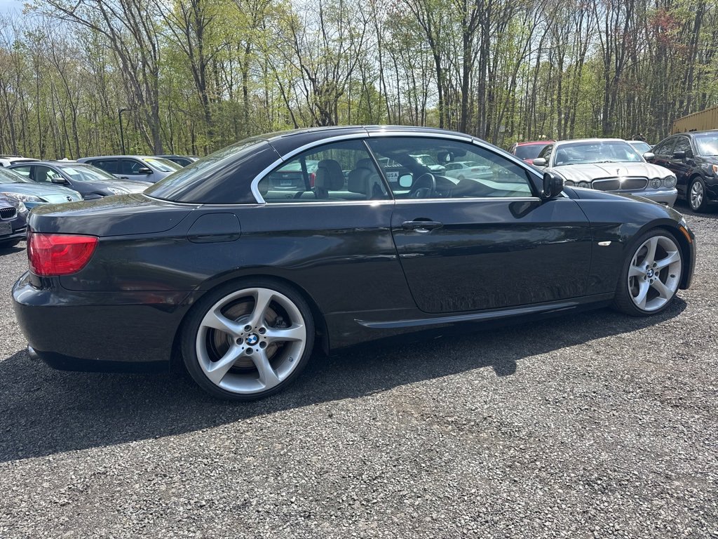 Used 2013 BMW 335i Convertible image 4