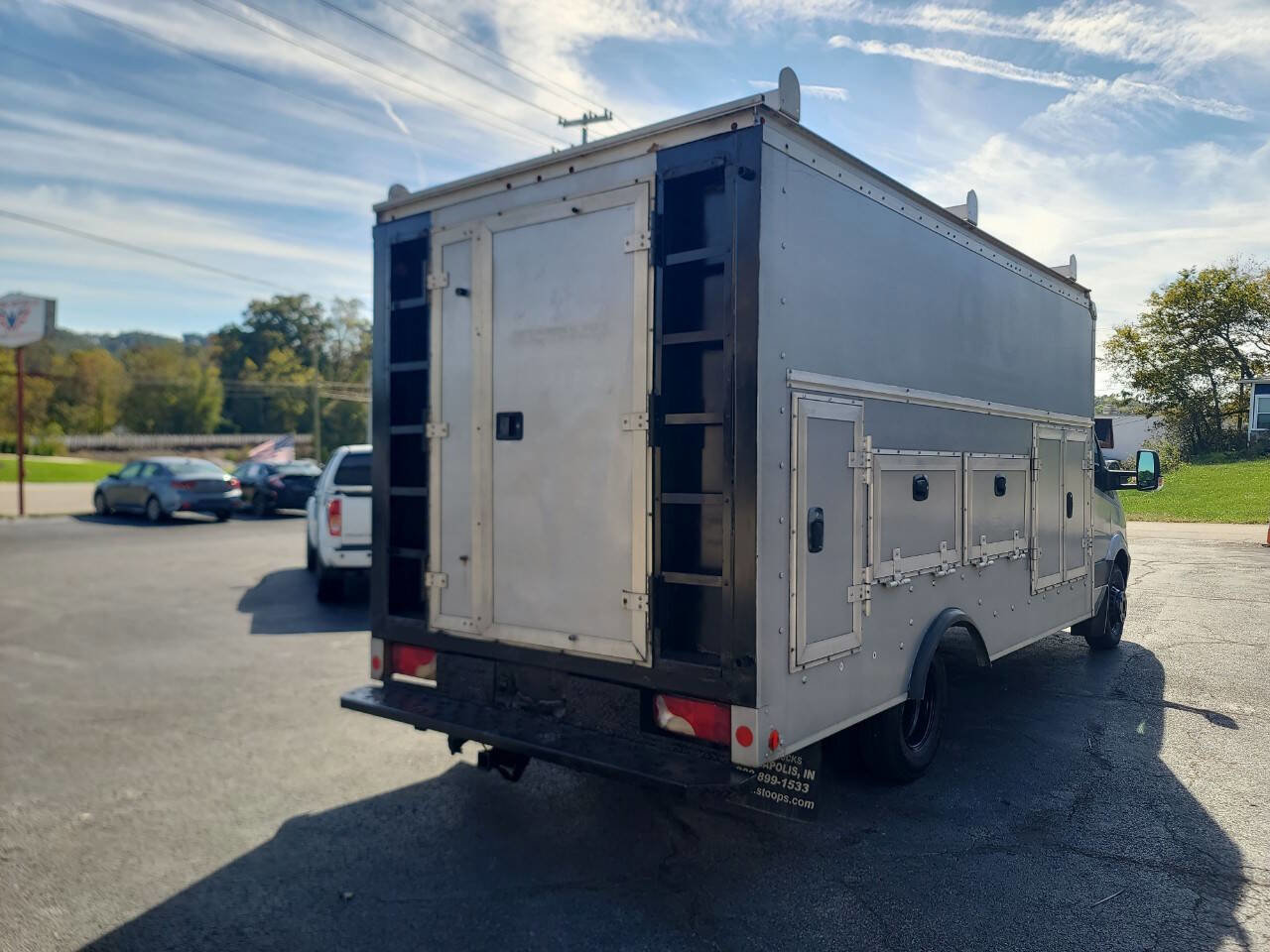 Used 2015 Freightliner Sprinter 3500 image 9