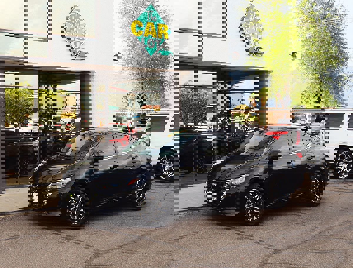 Used 2024 Nissan Sentra SV image 3