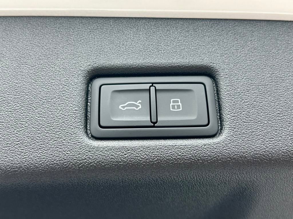 New 2025 Audi Q5 Premium Plus image 43