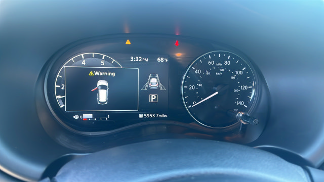Used 2023 Nissan Kicks SR w/ SR Premium Package FWD image 12