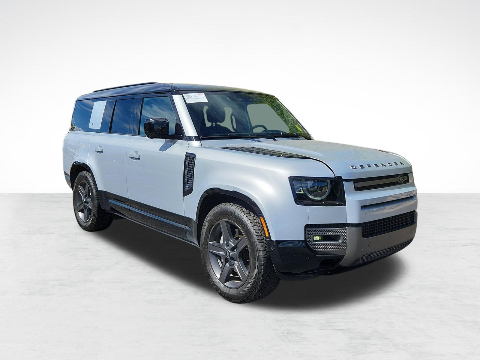 Certified 2024 Land Rover Defender 130 X-Dynamic SE image 6