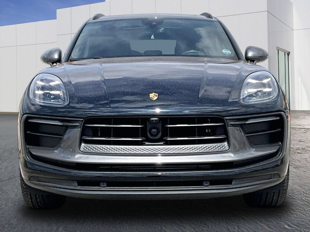 Used 2024 Porsche Macan Turbo AWD/4WD image 10