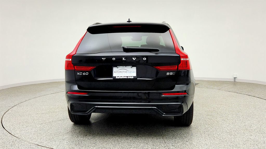 Used 2023 Volvo XC60 B5 Plus w/ Climate Package AWD/4WD image 6