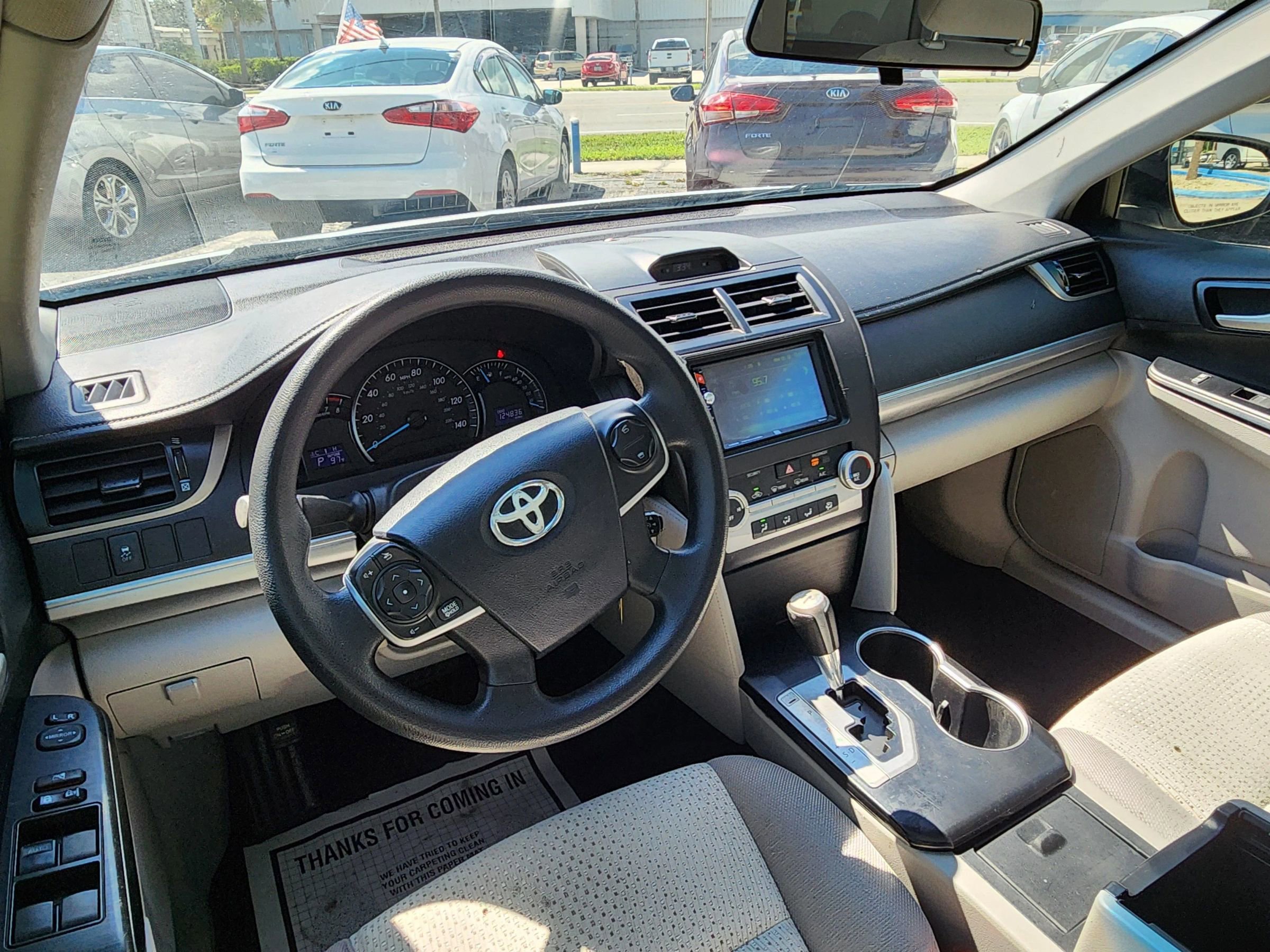 Used 2013 Toyota Camry LE FWD image 17