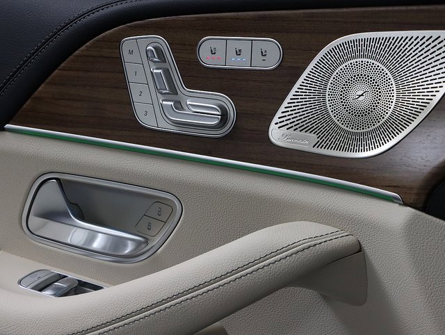 Certified 2025 Mercedes-Benz GLS 580 4MATIC image 28