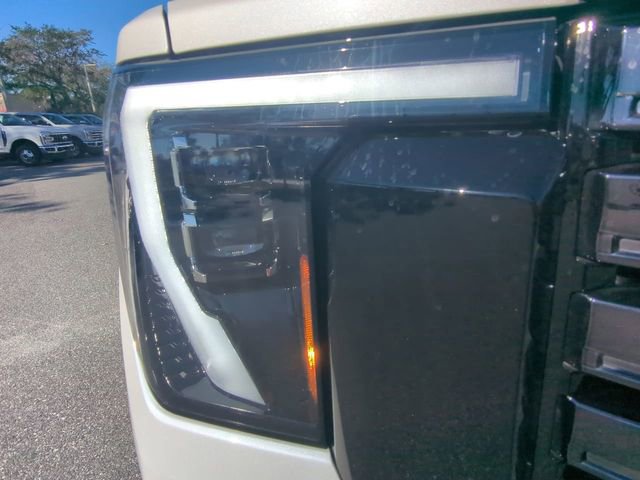 Used 2025 GMC Sierra 2500 Denali Ultimate image 11