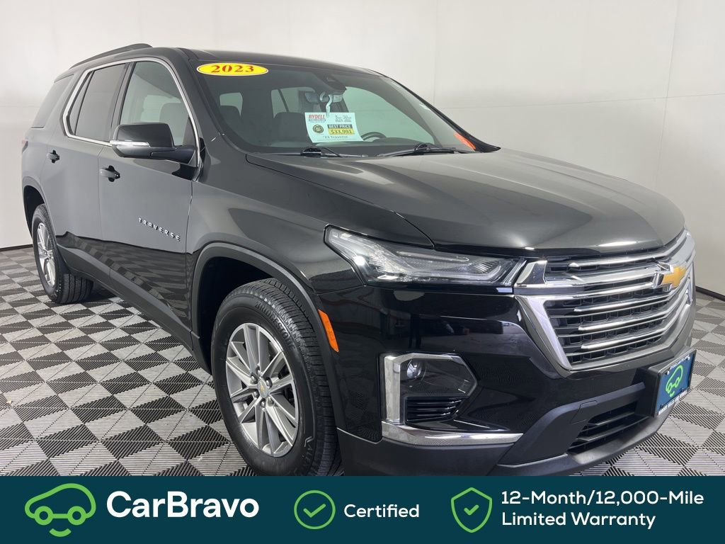 Certified 2023 Chevrolet Traverse LT w/ Rear Camera Mirror Package