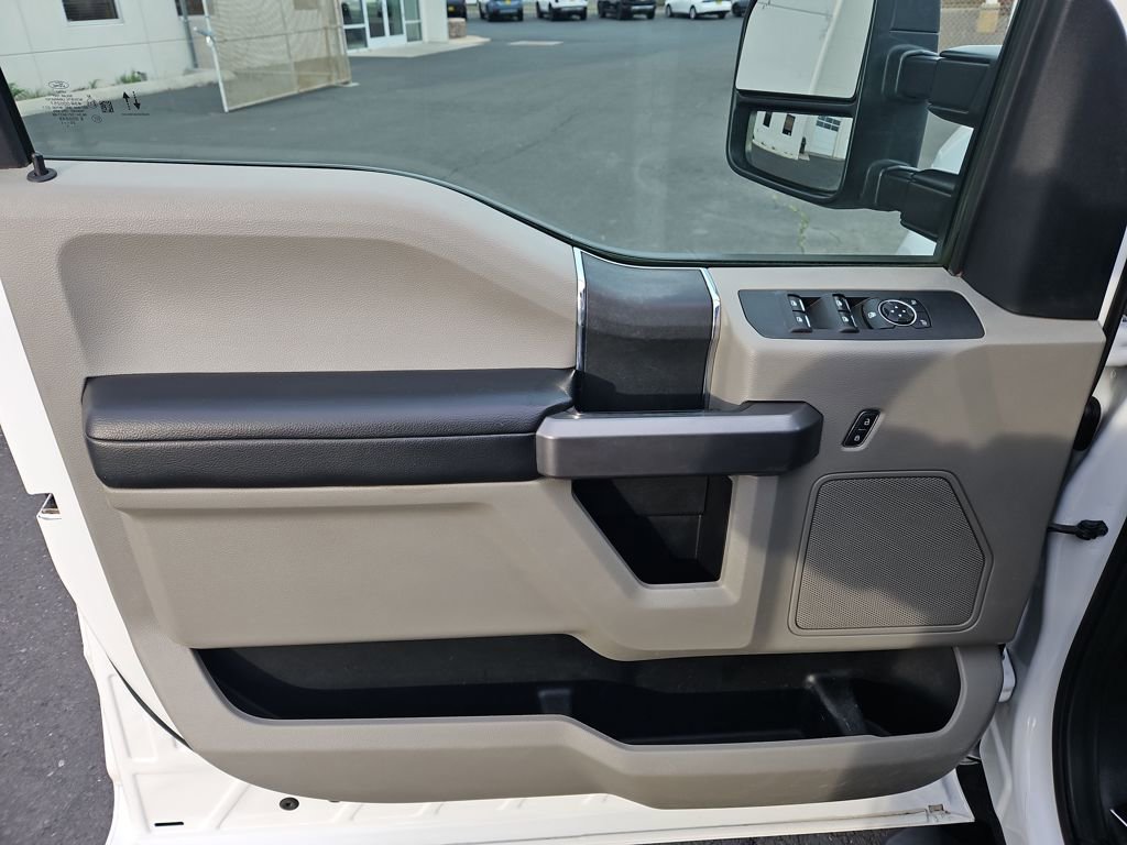 Used 2021 Ford F350 XLT w/ XLT Value Package image 11