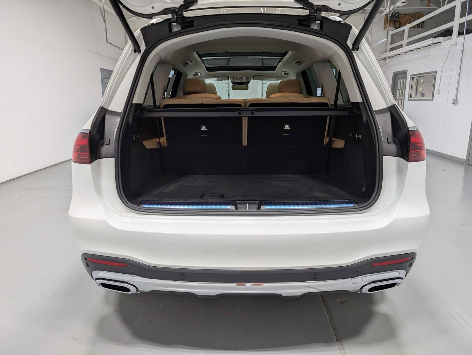 Certified 2026 Mercedes-Benz GLS 450 4MATIC image 11