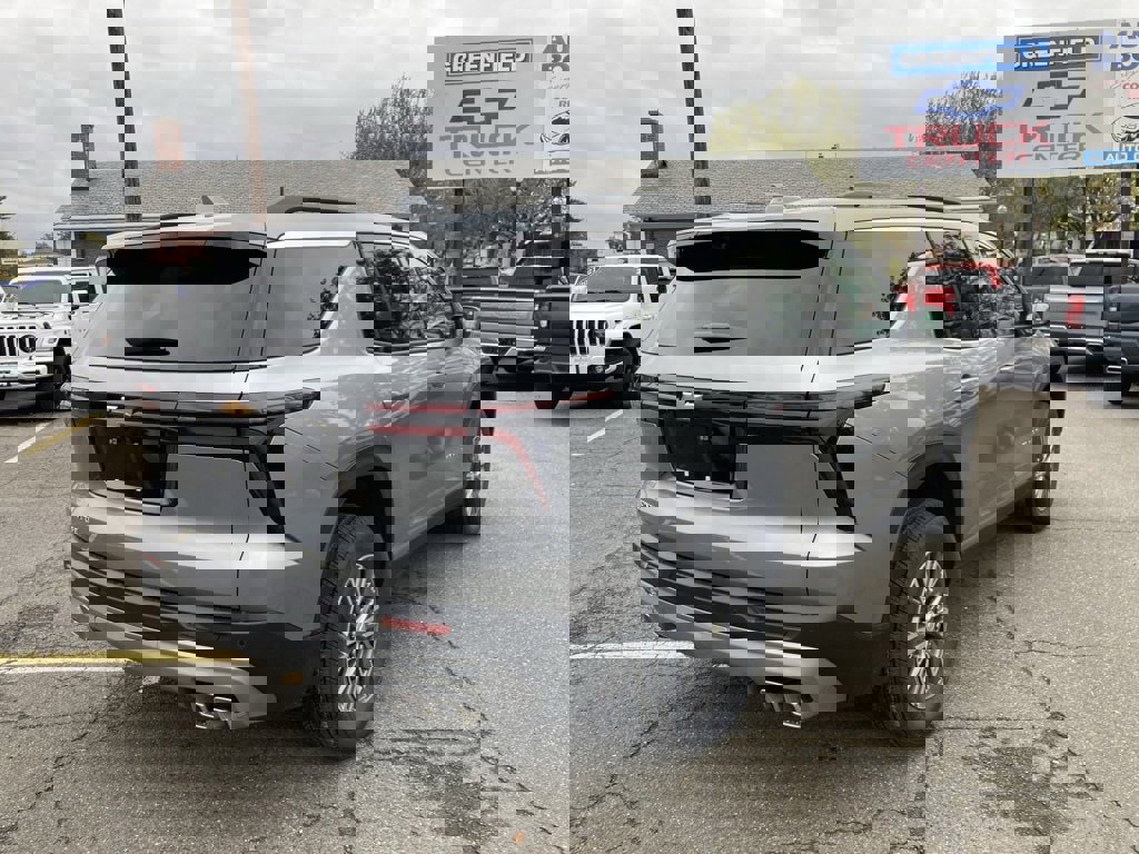 New 2026 Chevrolet Traverse LT w/ Driver Confidence Package image 7