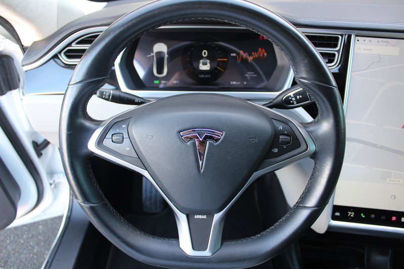 Used 2013 Tesla Model S Performance RWD image 18