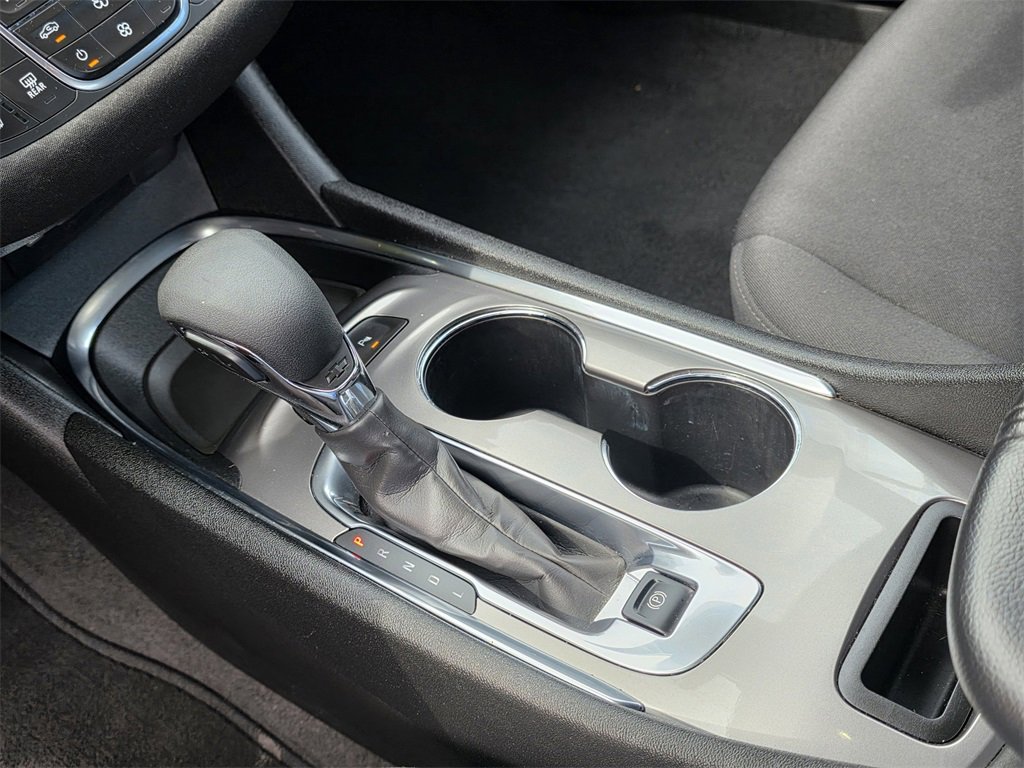 Used 2024 Chevrolet Malibu LT image 17