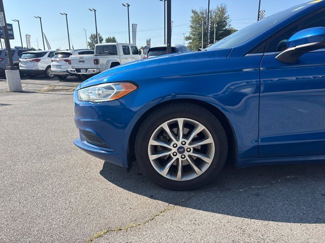 Used 2017 Ford Fusion SE w/ Fusion SE Technology Package FWD image 8