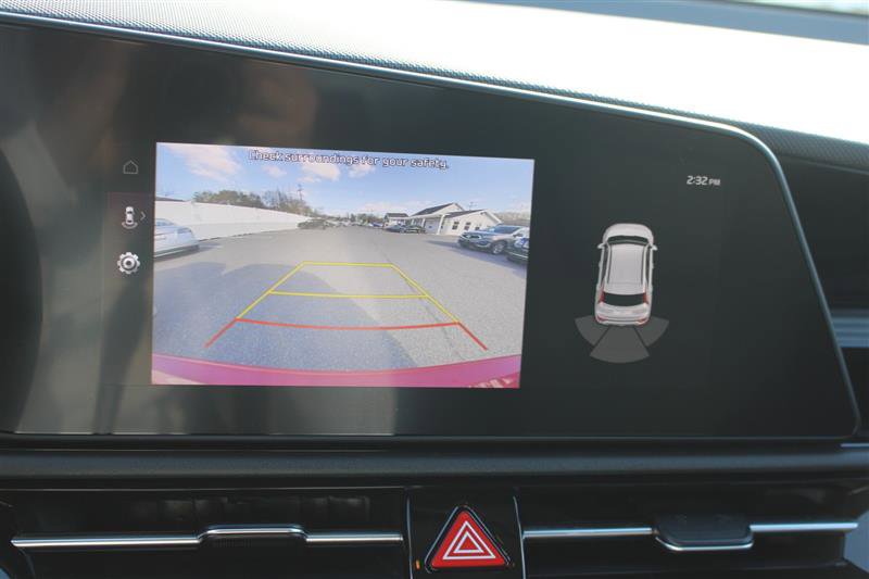 Used 2023 Kia Niro EX image 16