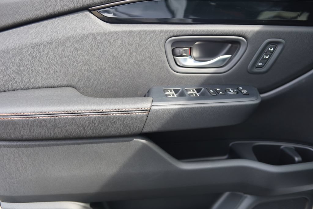 New 2026 Honda Pilot TrailSport image 9