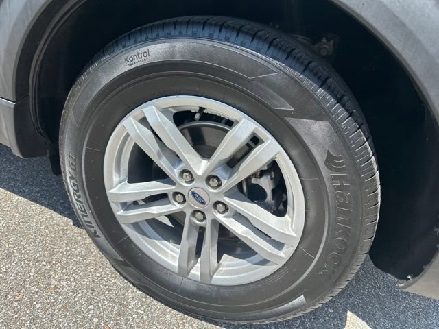 Used 2021 Ford Explorer XLT w/ Equipment Group 202A RWD image 26