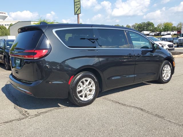 Certified 2023 Chrysler Pacifica Touring-L FWD image 8
