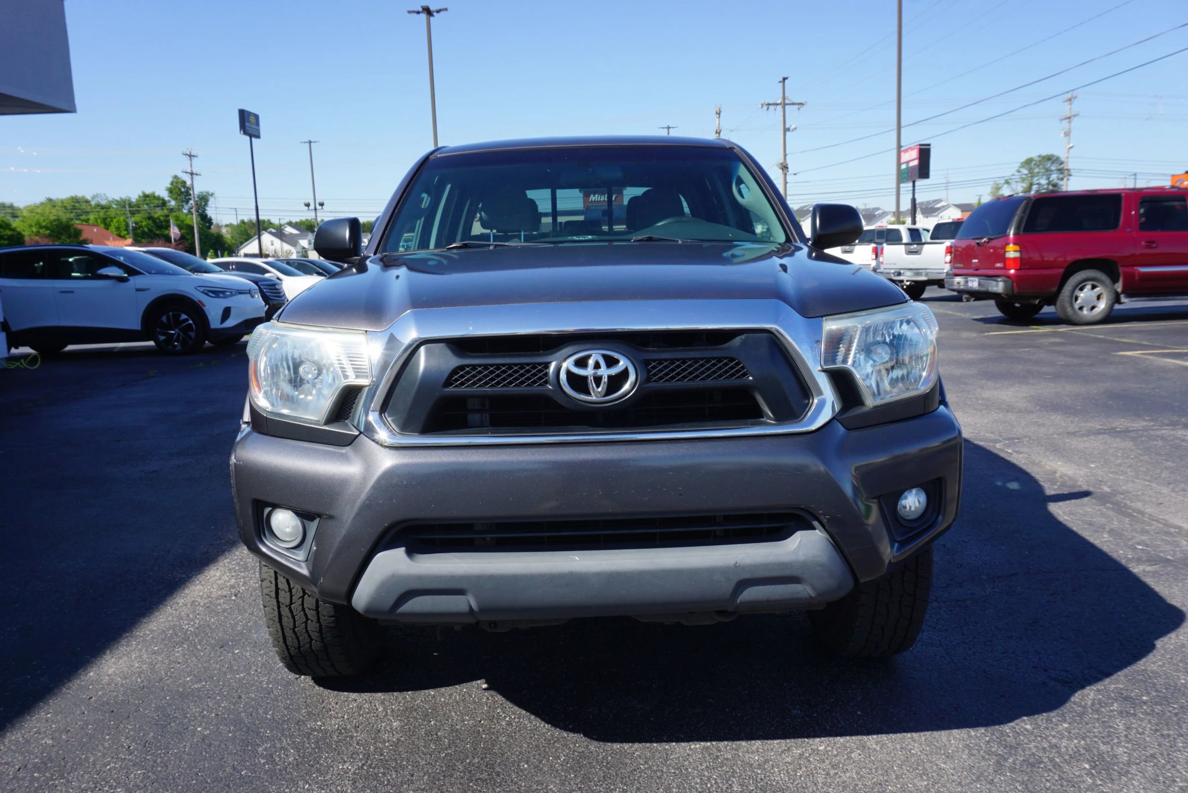 Used 2014 Toyota Tacoma PreRunner w/ SR5 Package RWD image 2