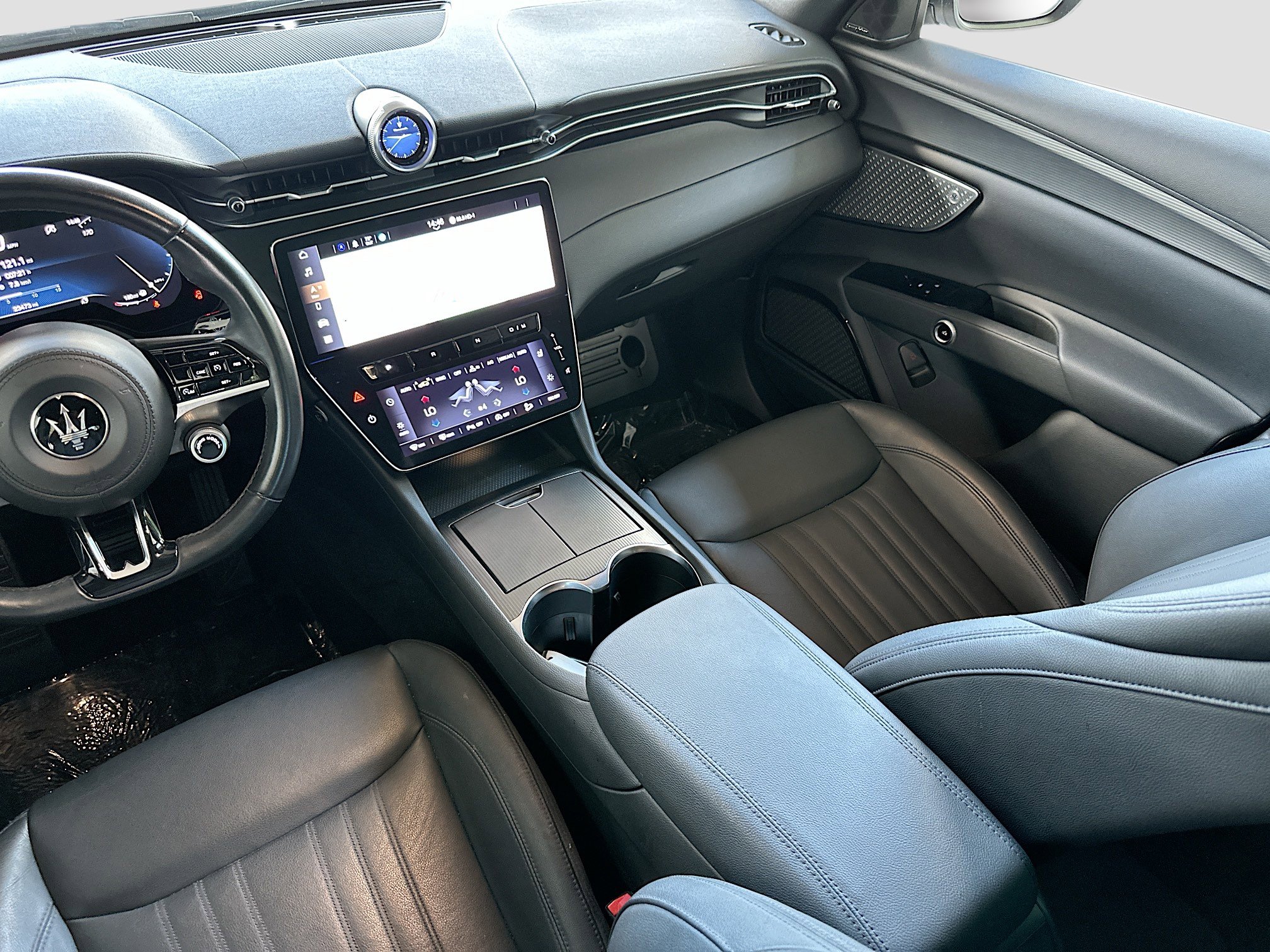 Used 2023 Maserati Grecale GT image 23