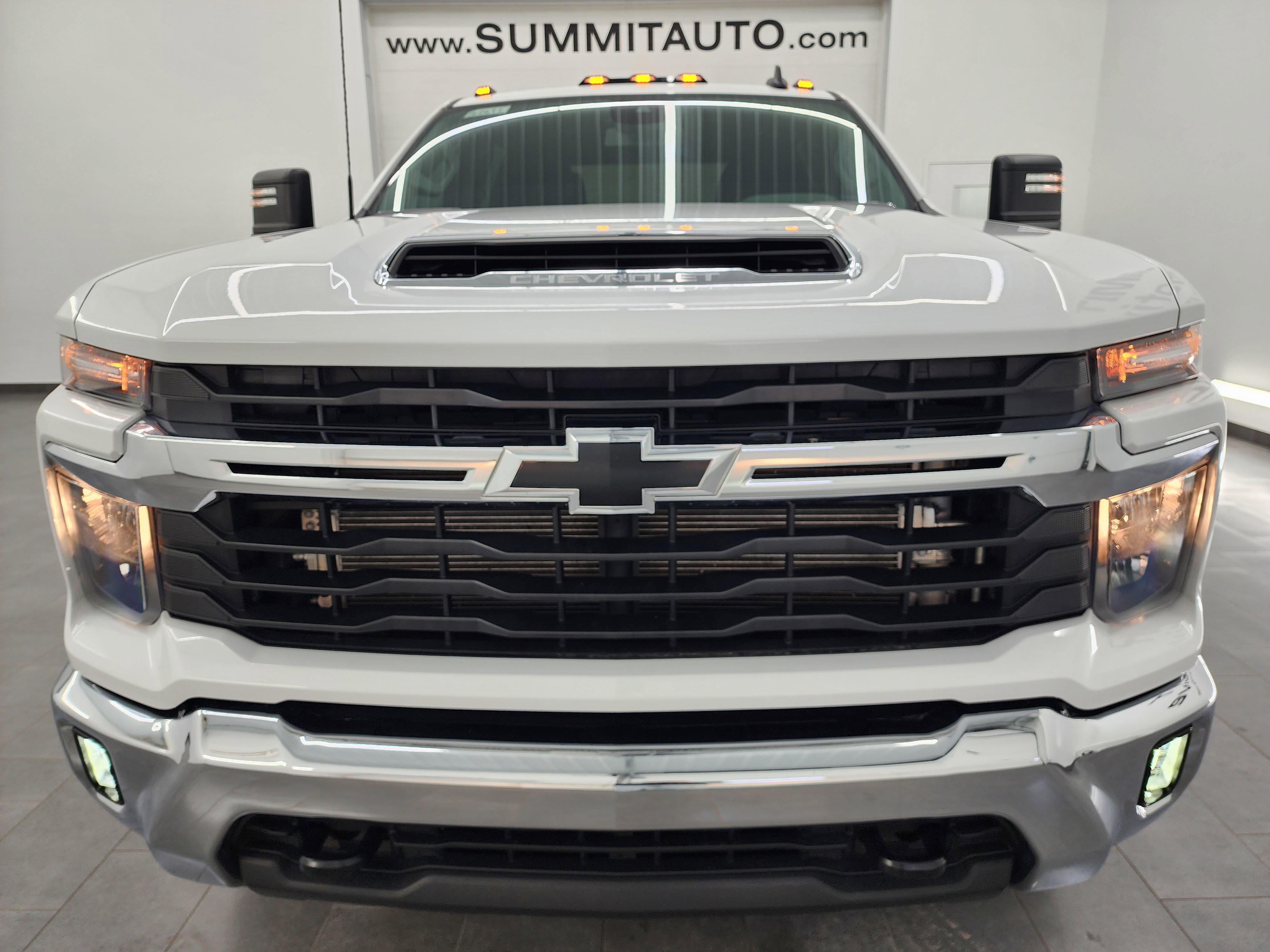 Used 2024 Chevrolet Silverado 3500 LT w/ Convenience Package AWD/4WD image 22