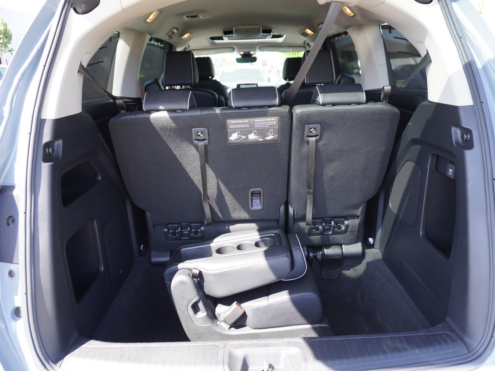 Used 2026 Honda Odyssey Elite image 11