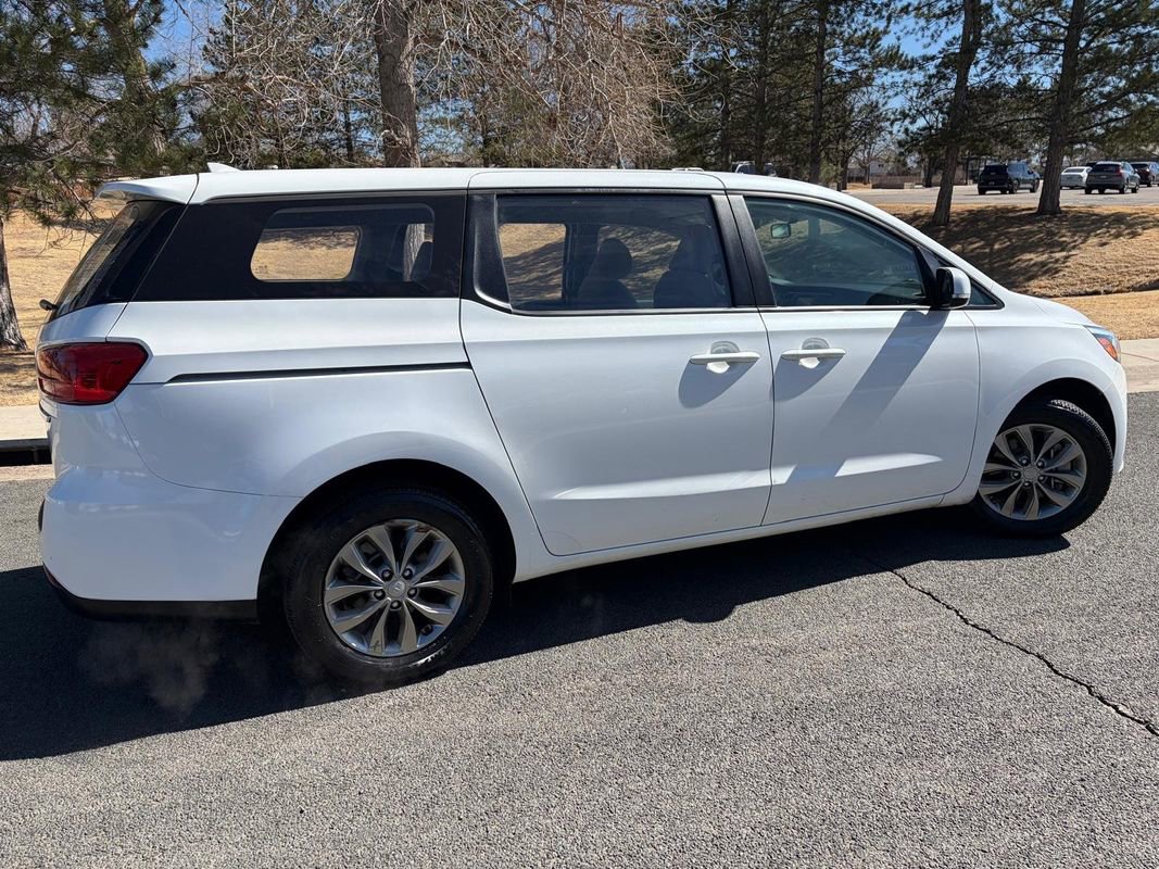 Used 2020 Kia Sedona L FWD image 4