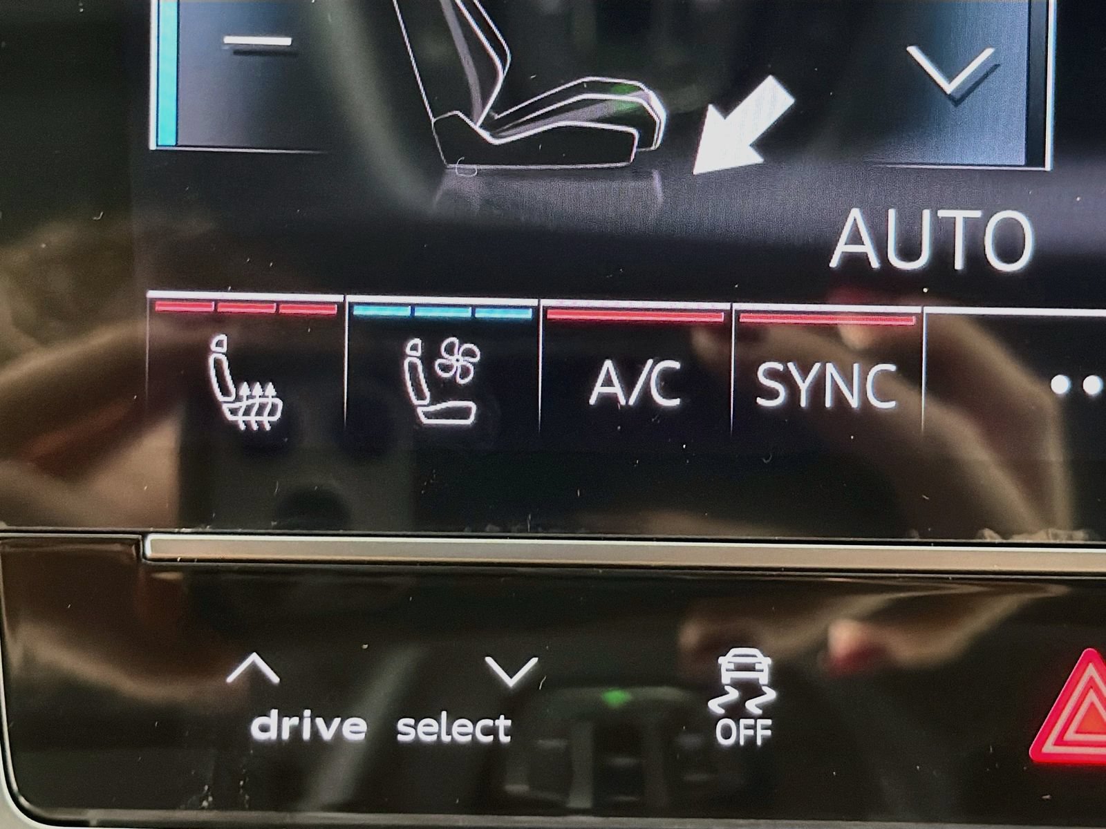New 2026 Audi SQ8 Prestige AWD/4WD image 21