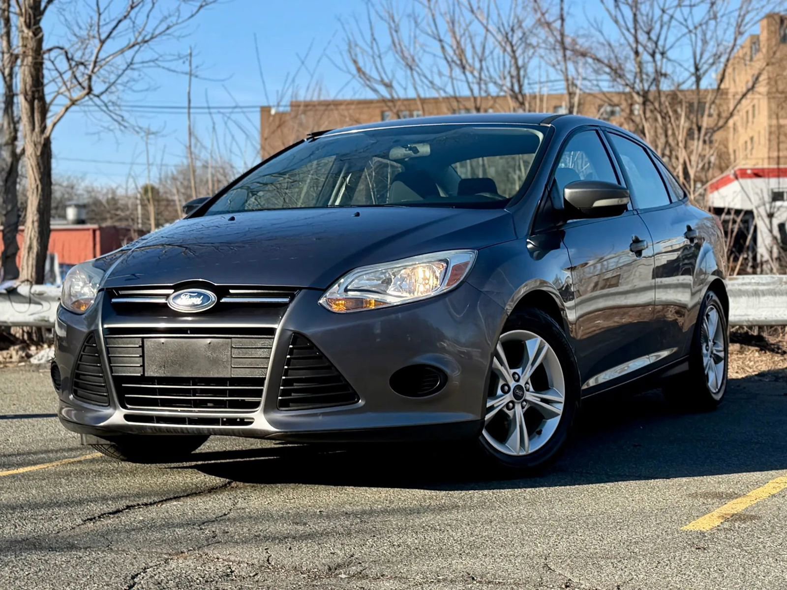 Used 2014 Ford Focus SE w/ SE Winter Package image 1