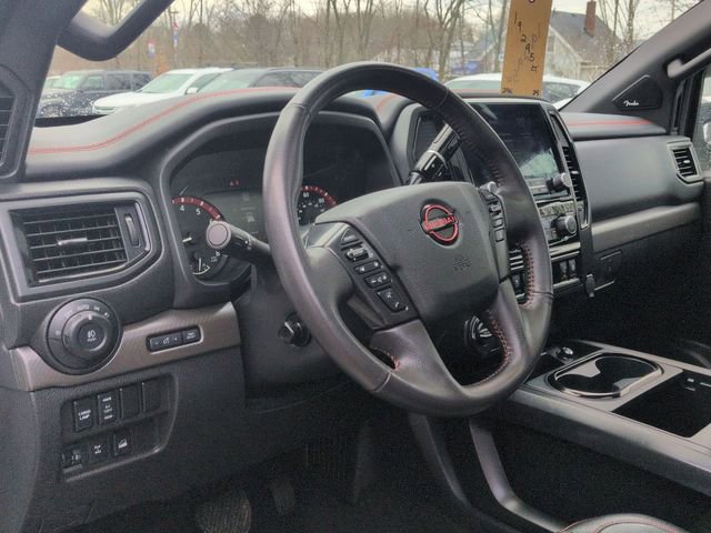 Used 2024 Nissan Titan PRO-4X w/ Pro-4x Convenience Package image 12
