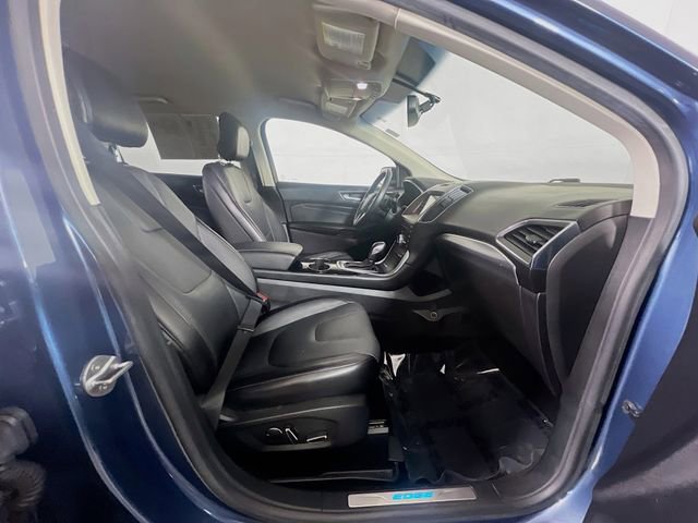 Used 2018 Ford Edge Titanium image 30