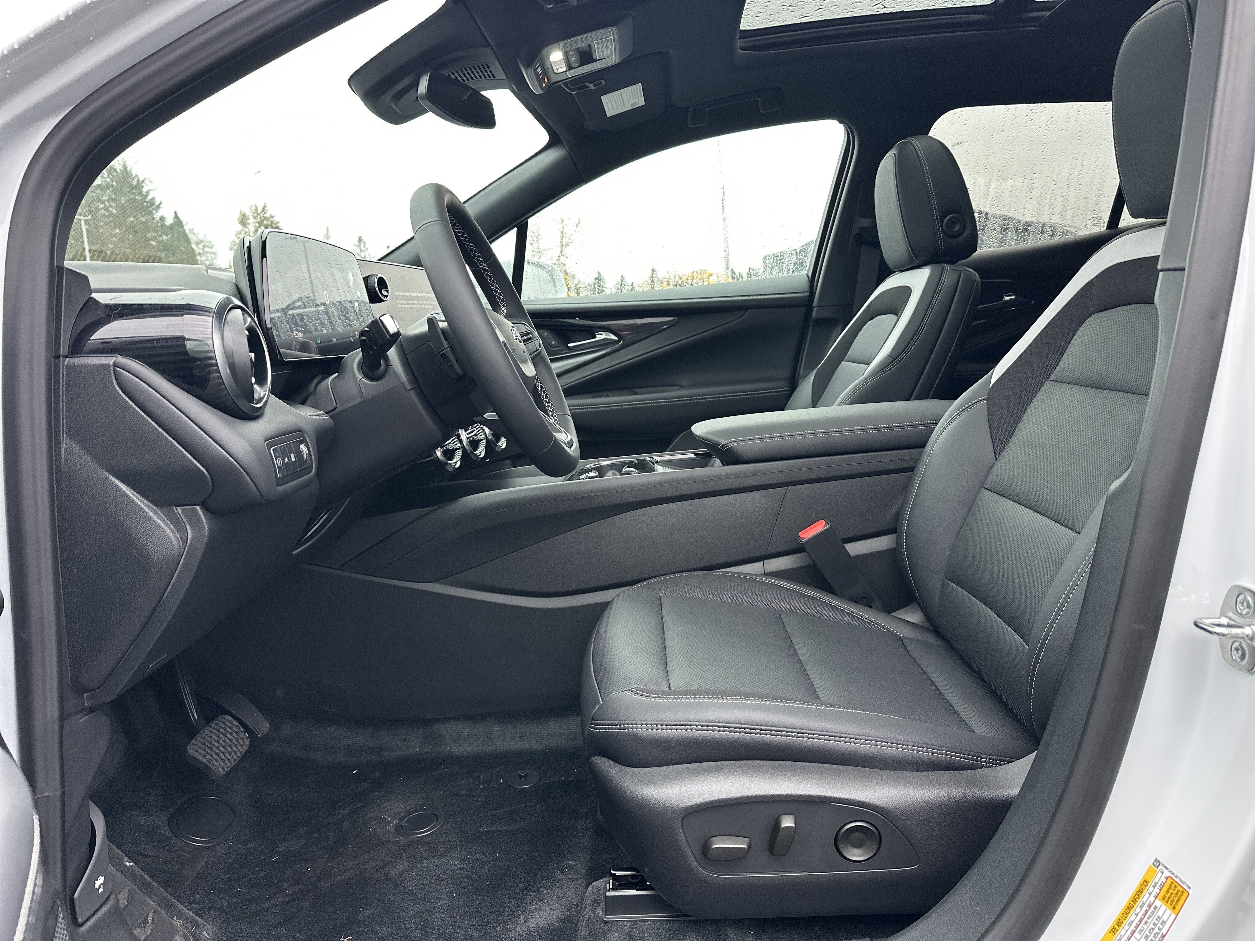 New 2026 Chevrolet Blazer EV LT AWD/4WD image 11